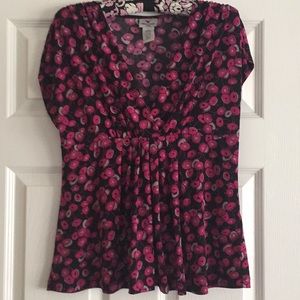 Worthington Large V Neck Blouse